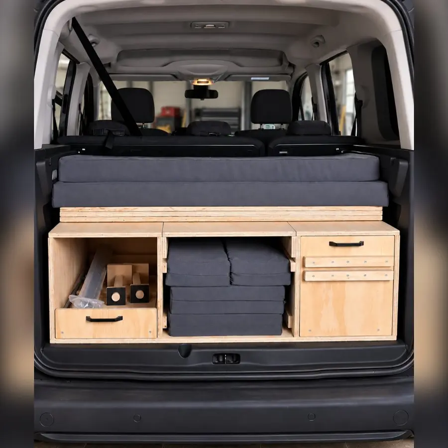 Kit camper ludospace en pin naturel avec tiroirs